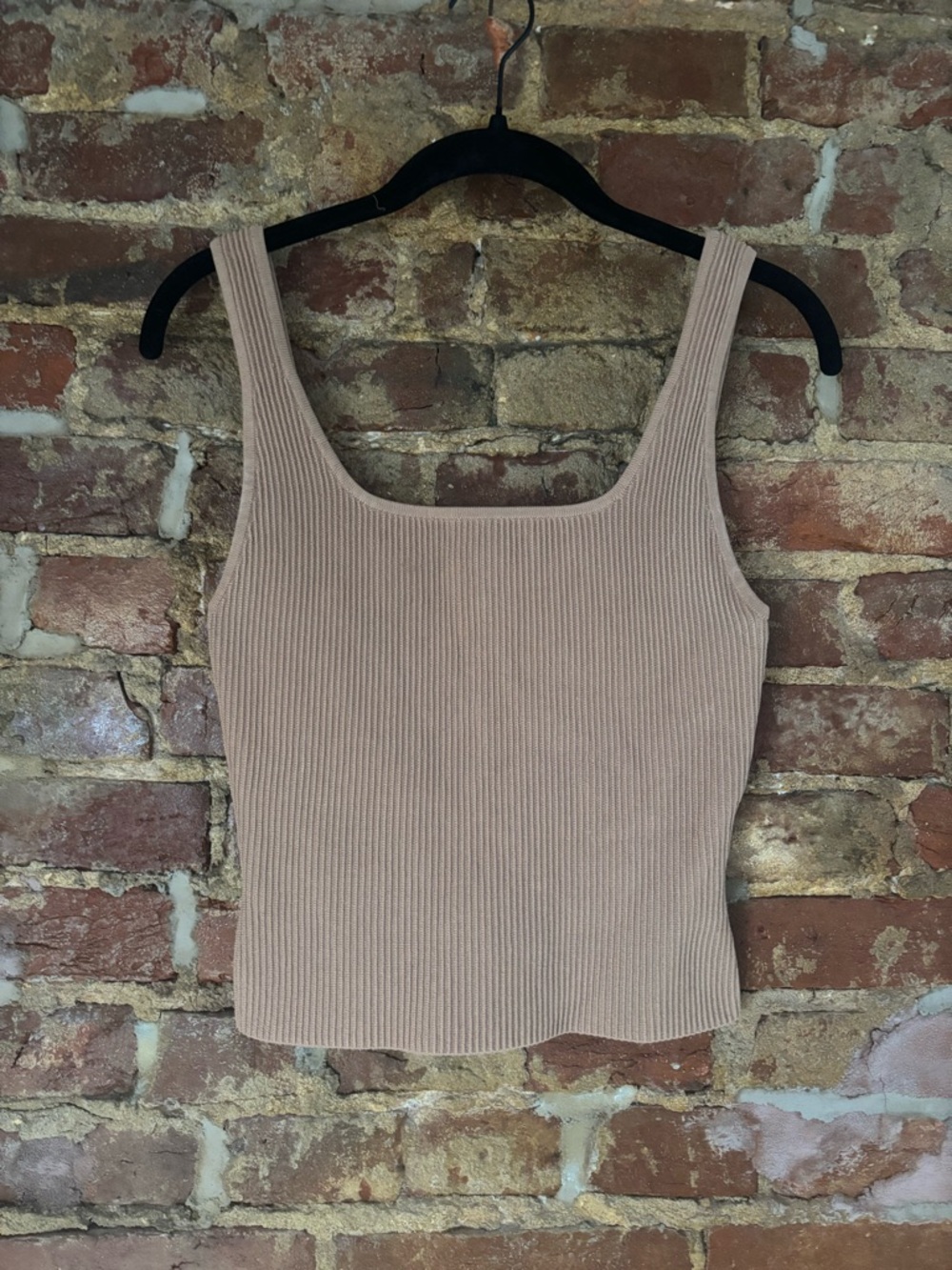 Aritzia Babaton Sculpt Square Neck Tank